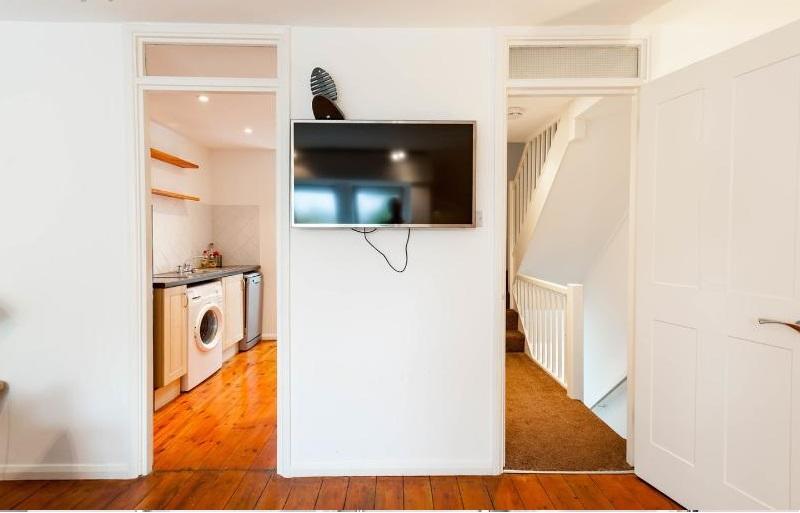 White City Apartment Лондон Екстериор снимка