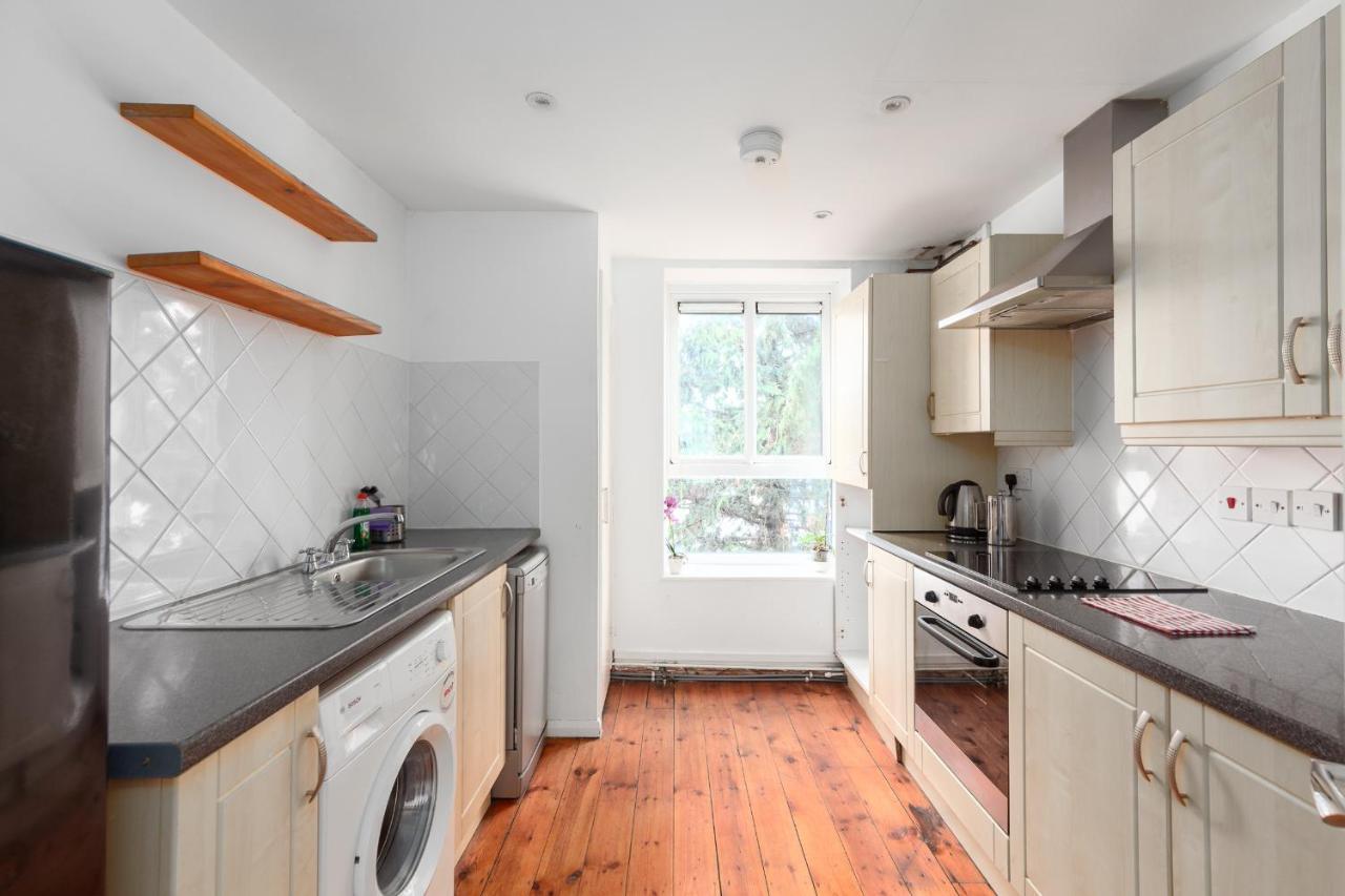White City Apartment Лондон Екстериор снимка